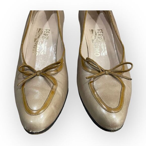 Salvatore Ferragamo Tan Pumps AAAA Narrow - Picture 3 of 11